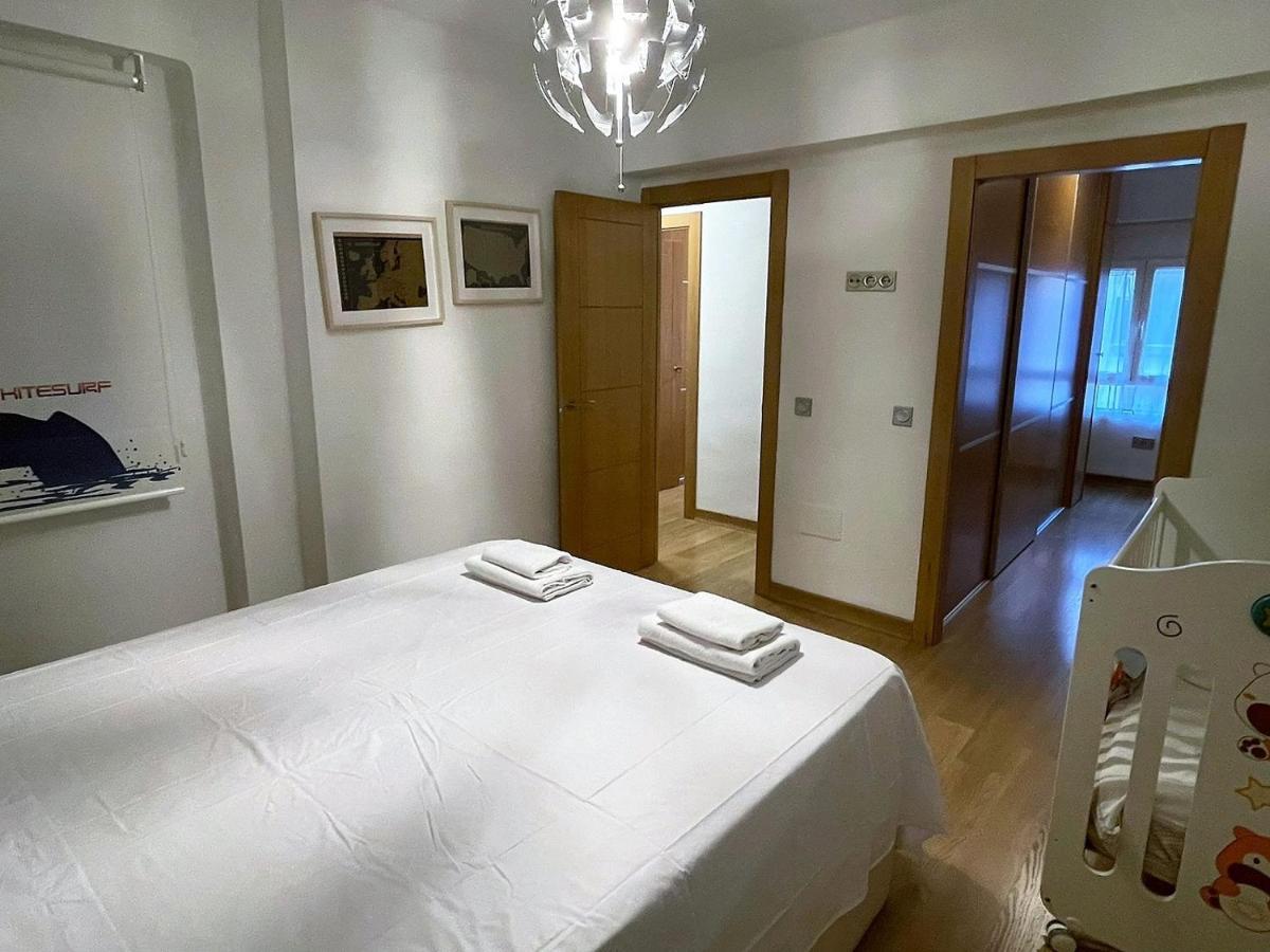 River Roses Malaga Exterior photo